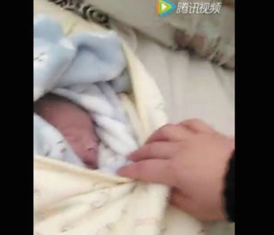 痛心，大連一女嬰剛出生兩個小時就被棄垃圾桶