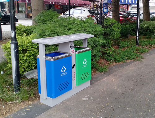 為民務(wù)實 駐馬店開發(fā)區(qū)換增200余個果皮箱改善街道環(huán)境